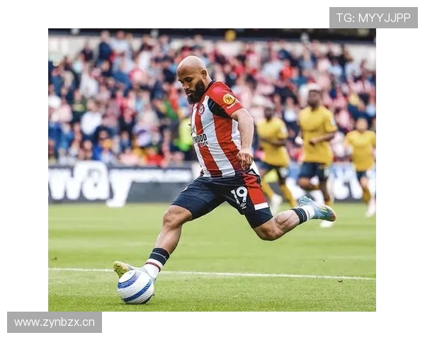 曼联进攻瘫痪，问题不在锋线而在中场推进彻底断链