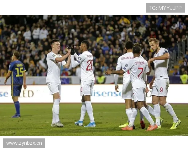 马尔蒂诺执教理念强调控球与高位逼抢,战术体系注重攻守平衡 马尔蒂诺执教理念强调控球与高位逼抢,战术体系注重攻守平衡