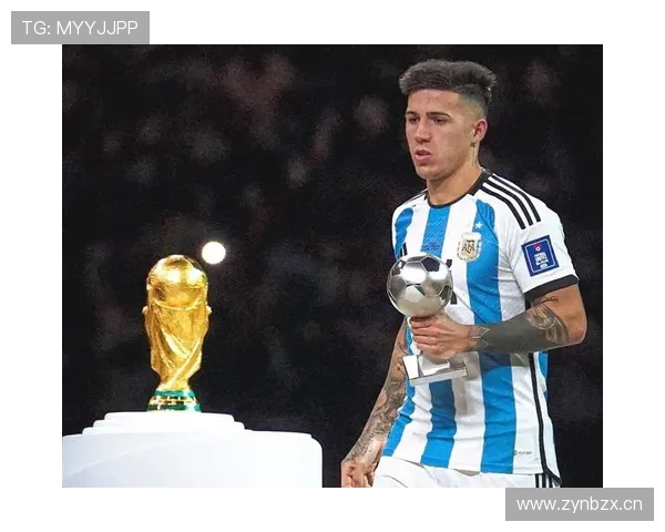 恩佐·费尔南德斯家里冰箱贴都是金的？