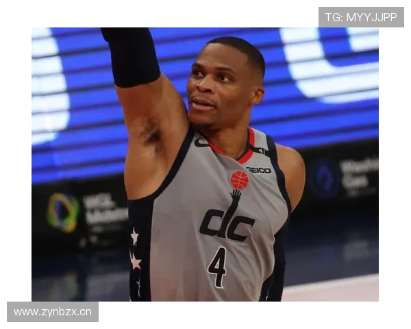 拉塞尔·韦斯特布鲁克的鞋柜比我整套房还值钱